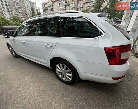 Белый Шкода Октавия, объемом двигателя 1.6 л и пробегом 221 тыс. км за 12000 $, фото 5 на Automoto.ua