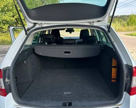 Белый Шкода Октавия, объемом двигателя 1.6 л и пробегом 185 тыс. км за 11100 $, фото 3 на Automoto.ua