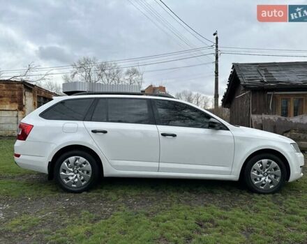 Белый Шкода Октавия, объемом двигателя 1.6 л и пробегом 192 тыс. км за 10900 $, фото 12 на Automoto.ua