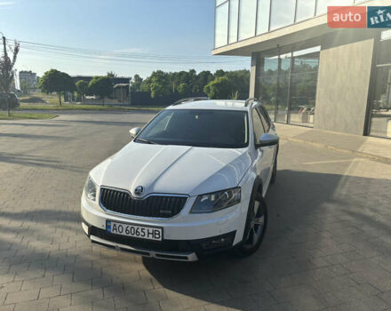 Білий Шкода Октавія, об'ємом двигуна 2 л та пробігом 174 тис. км за 16000 $, фото 1 на Automoto.ua