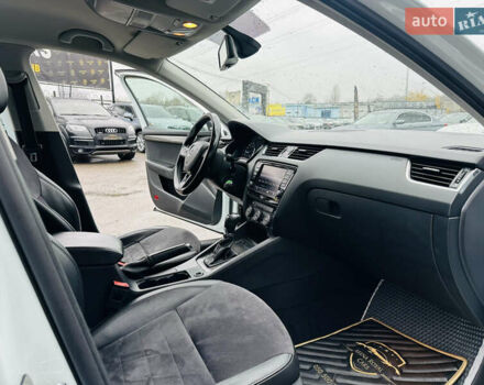 Белый Шкода Октавия, объемом двигателя 1.97 л и пробегом 303 тыс. км за 13900 $, фото 24 на Automoto.ua