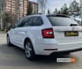 Белый Шкода Октавия, объемом двигателя 2 л и пробегом 220 тыс. км за 21999 $, фото 4 на Automoto.ua