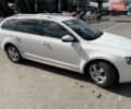 Белый Шкода Октавия, объемом двигателя 1.6 л и пробегом 168 тыс. км за 12800 $, фото 1 на Automoto.ua