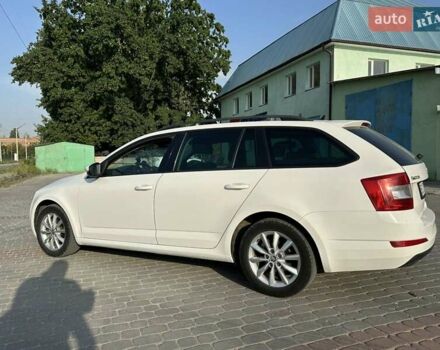 Белый Шкода Октавия, объемом двигателя 1.6 л и пробегом 178 тыс. км за 10600 $, фото 1 на Automoto.ua