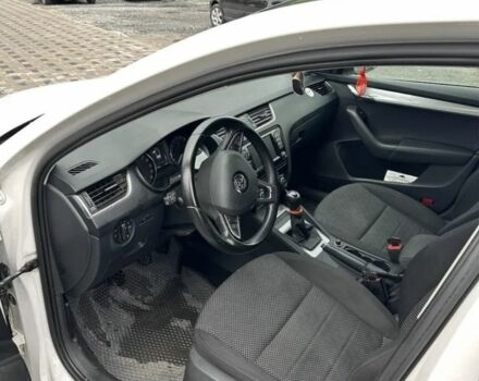 Белый Шкода Октавия, объемом двигателя 1.6 л и пробегом 287 тыс. км за 10600 $, фото 4 на Automoto.ua