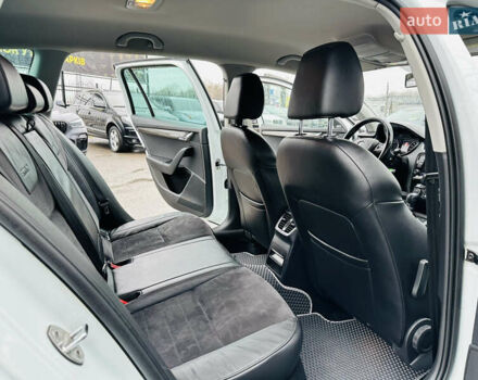 Белый Шкода Октавия, объемом двигателя 1.97 л и пробегом 303 тыс. км за 13900 $, фото 19 на Automoto.ua