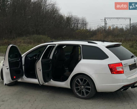 Белый Шкода Октавия, объемом двигателя 2 л и пробегом 269 тыс. км за 14999 $, фото 74 на Automoto.ua
