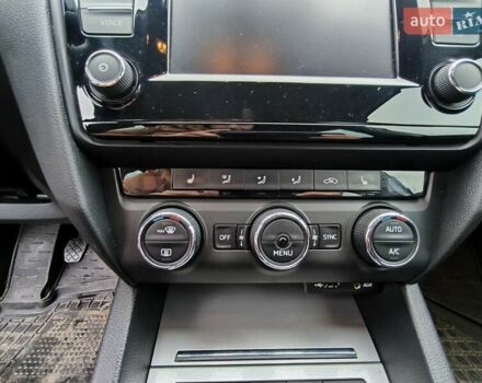 Білий Шкода Октавія, об'ємом двигуна 1.6 л та пробігом 280 тис. км за 11800 $, фото 34 на Automoto.ua