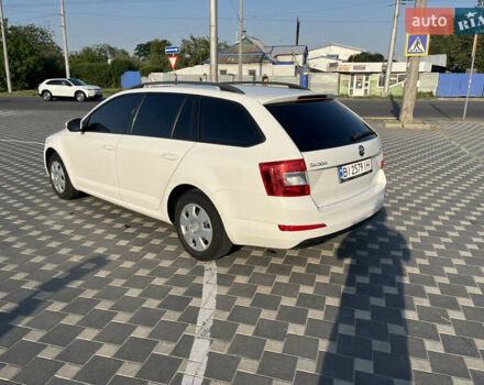 Белый Шкода Октавия, объемом двигателя 1.6 л и пробегом 180 тыс. км за 10400 $, фото 5 на Automoto.ua