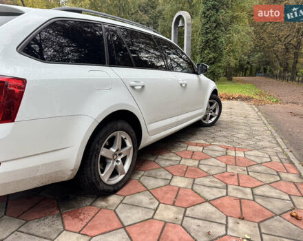 Белый Шкода Октавия, объемом двигателя 1.97 л и пробегом 328 тыс. км за 12300 $, фото 37 на Automoto.ua