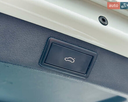 Белый Шкода Октавия, объемом двигателя 1.97 л и пробегом 303 тыс. км за 13900 $, фото 12 на Automoto.ua