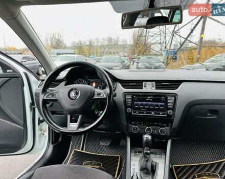 Белый Шкода Октавия, объемом двигателя 1.97 л и пробегом 303 тыс. км за 13900 $, фото 21 на Automoto.ua