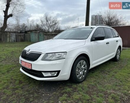 Белый Шкода Октавия, объемом двигателя 1.6 л и пробегом 192 тыс. км за 10900 $, фото 5 на Automoto.ua