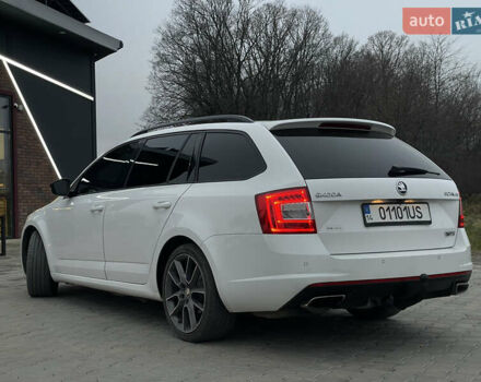 Белый Шкода Октавия, объемом двигателя 2 л и пробегом 269 тыс. км за 14999 $, фото 34 на Automoto.ua
