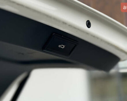 Белый Шкода Октавия, объемом двигателя 1.6 л и пробегом 231 тыс. км за 11850 $, фото 20 на Automoto.ua