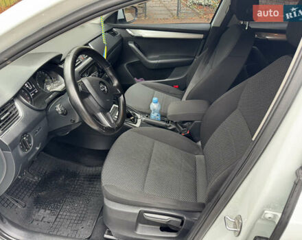 Білий Шкода Октавія, об'ємом двигуна 1.97 л та пробігом 330 тис. км за 12000 $, фото 22 на Automoto.ua