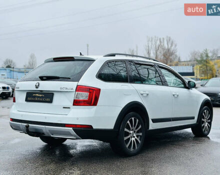 Белый Шкода Октавия, объемом двигателя 1.97 л и пробегом 303 тыс. км за 13900 $, фото 9 на Automoto.ua