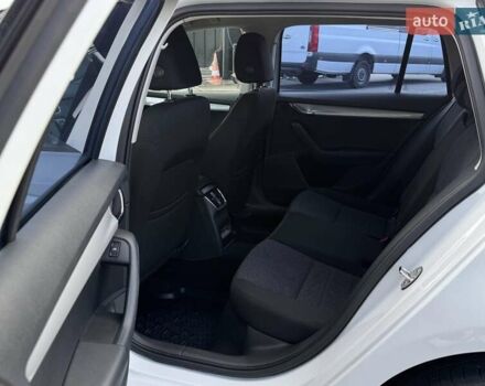 Білий Шкода Октавія, об'ємом двигуна 2 л та пробігом 280 тис. км за 12100 $, фото 13 на Automoto.ua