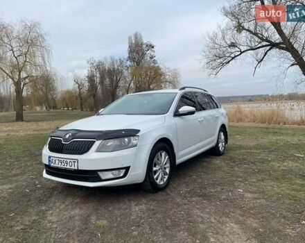 Белый Шкода Октавия, объемом двигателя 1.8 л и пробегом 204 тыс. км за 12400 $, фото 3 на Automoto.ua