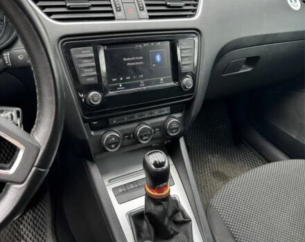 Белый Шкода Октавия, объемом двигателя 1.6 л и пробегом 287 тыс. км за 10600 $, фото 5 на Automoto.ua