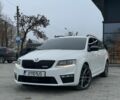 Белый Шкода Октавия, объемом двигателя 2 л и пробегом 269 тыс. км за 14999 $, фото 1 на Automoto.ua