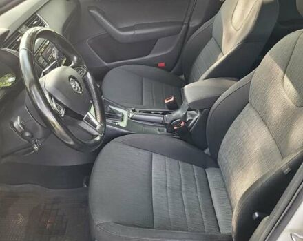 Білий Шкода Октавія, об'ємом двигуна 1.6 л та пробігом 243 тис. км за 12999 $, фото 12 на Automoto.ua