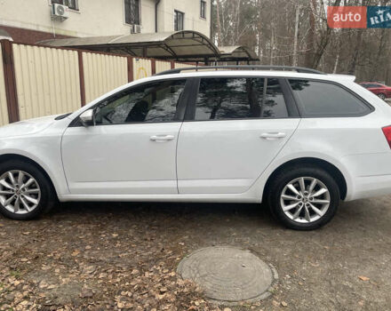 Белый Шкода Октавия, объемом двигателя 2 л и пробегом 290 тыс. км за 11700 $, фото 1 на Automoto.ua