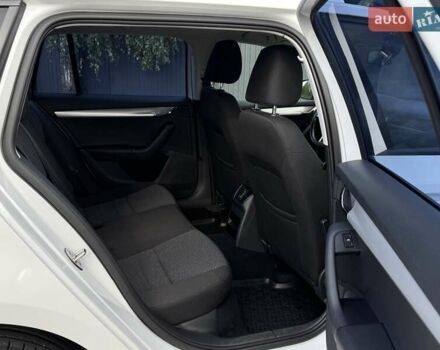 Білий Шкода Октавія, об'ємом двигуна 2 л та пробігом 280 тис. км за 12100 $, фото 17 на Automoto.ua