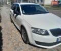 Білий Шкода Октавія, об'ємом двигуна 1.6 л та пробігом 330 тис. км за 9500 $, фото 2 на Automoto.ua