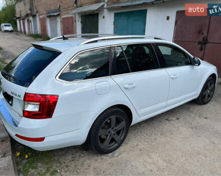 Белый Шкода Октавия, объемом двигателя 1.97 л и пробегом 260 тыс. км за 14490 $, фото 5 на Automoto.ua
