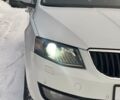 Белый Шкода Октавия, объемом двигателя 2 л и пробегом 328 тыс. км за 11500 $, фото 3 на Automoto.ua