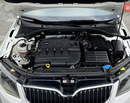 Белый Шкода Октавия, объемом двигателя 1.6 л и пробегом 231 тыс. км за 11850 $, фото 48 на Automoto.ua