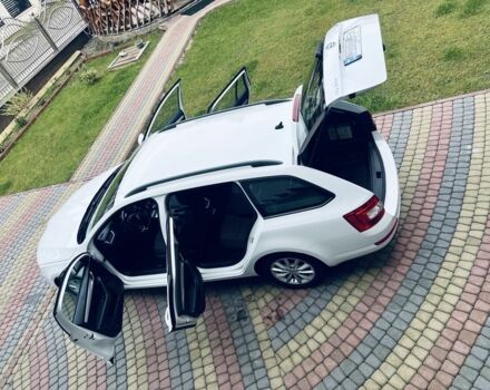 Білий Шкода Октавія, об'ємом двигуна 2 л та пробігом 200 тис. км за 12000 $, фото 7 на Automoto.ua