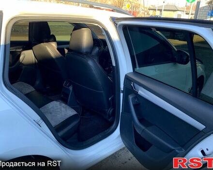 Белый Шкода Октавия, объемом двигателя 2 л и пробегом 235 тыс. км за 12500 $, фото 6 на Automoto.ua