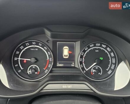 Білий Шкода Октавія, об'ємом двигуна 2 л та пробігом 254 тис. км за 16699 $, фото 60 на Automoto.ua