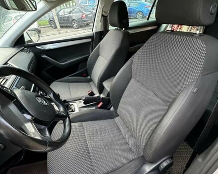 Білий Шкода Октавія, об'ємом двигуна 1.6 л та пробігом 180 тис. км за 10500 $, фото 17 на Automoto.ua