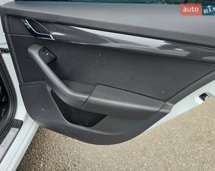 Білий Шкода Октавія, об'ємом двигуна 2 л та пробігом 254 тис. км за 16699 $, фото 48 на Automoto.ua