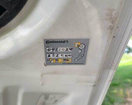 Білий Шкода Октавія, об'ємом двигуна 1.6 л та пробігом 243 тис. км за 12999 $, фото 26 на Automoto.ua
