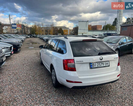 Білий Шкода Октавія, об'ємом двигуна 1.6 л та пробігом 182 тис. км за 10500 $, фото 5 на Automoto.ua