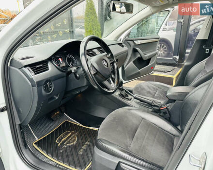 Белый Шкода Октавия, объемом двигателя 1.97 л и пробегом 303 тыс. км за 13900 $, фото 14 на Automoto.ua