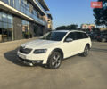 Белый Шкода Октавия, объемом двигателя 2 л и пробегом 280 тыс. км за 14500 $, фото 1 на Automoto.ua
