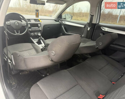 Белый Шкода Октавия, объемом двигателя 1.6 л и пробегом 281 тыс. км за 10800 $, фото 53 на Automoto.ua