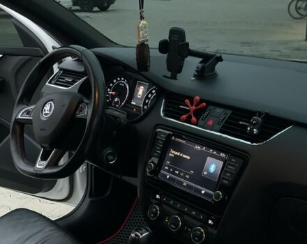 Белый Шкода Октавия, объемом двигателя 2 л и пробегом 269 тыс. км за 14999 $, фото 7 на Automoto.ua