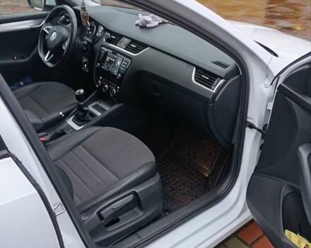 Білий Шкода Октавія, об'ємом двигуна 1.6 л та пробігом 260 тис. км за 12600 $, фото 3 на Automoto.ua