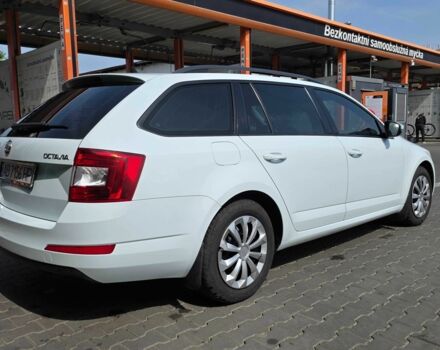 Белый Шкода Октавия, объемом двигателя 1.6 л и пробегом 265 тыс. км за 9800 $, фото 5 на Automoto.ua