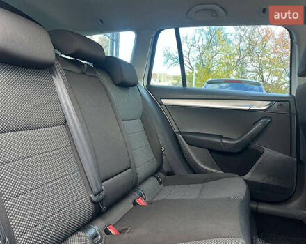 Шкода Октавія 2016 у Івано-Франківську на Automoto.ua Білий Шкода Октавія, об'ємом двигуна 1.6 л та пробігом 230 тис. км за 11300 $, фото 17 на Automoto.ua