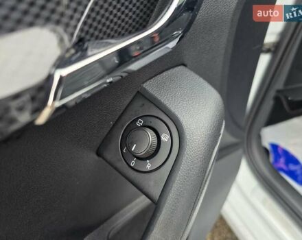 Білий Шкода Октавія, об'ємом двигуна 2 л та пробігом 254 тис. км за 16699 $, фото 31 на Automoto.ua
