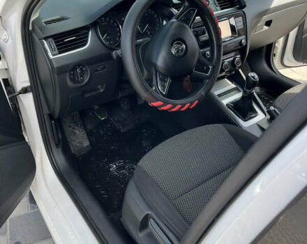 Белый Шкода Октавия, объемом двигателя 1.6 л и пробегом 180 тыс. км за 10400 $, фото 17 на Automoto.ua