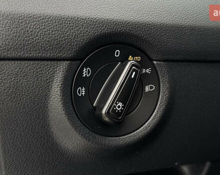 Белый Шкода Октавия, объемом двигателя 1.6 л и пробегом 231 тыс. км за 11850 $, фото 42 на Automoto.ua