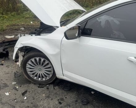 Білий Шкода Октавія, об'ємом двигуна 1.6 л та пробігом 260 тис. км за 3700 $, фото 1 на Automoto.ua